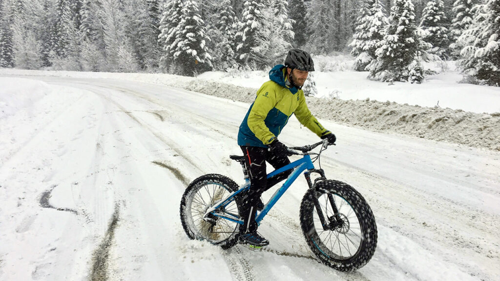 7 tips for cycling in winter - SKS GERMANY